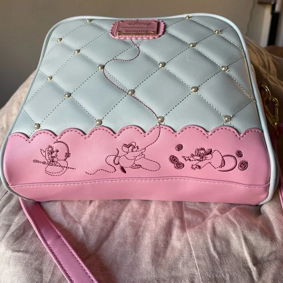 Loungefly Disney Cinderella 70th Anniversary Pearl Handle Crossbody! Never used! - Picture 12 of 16
